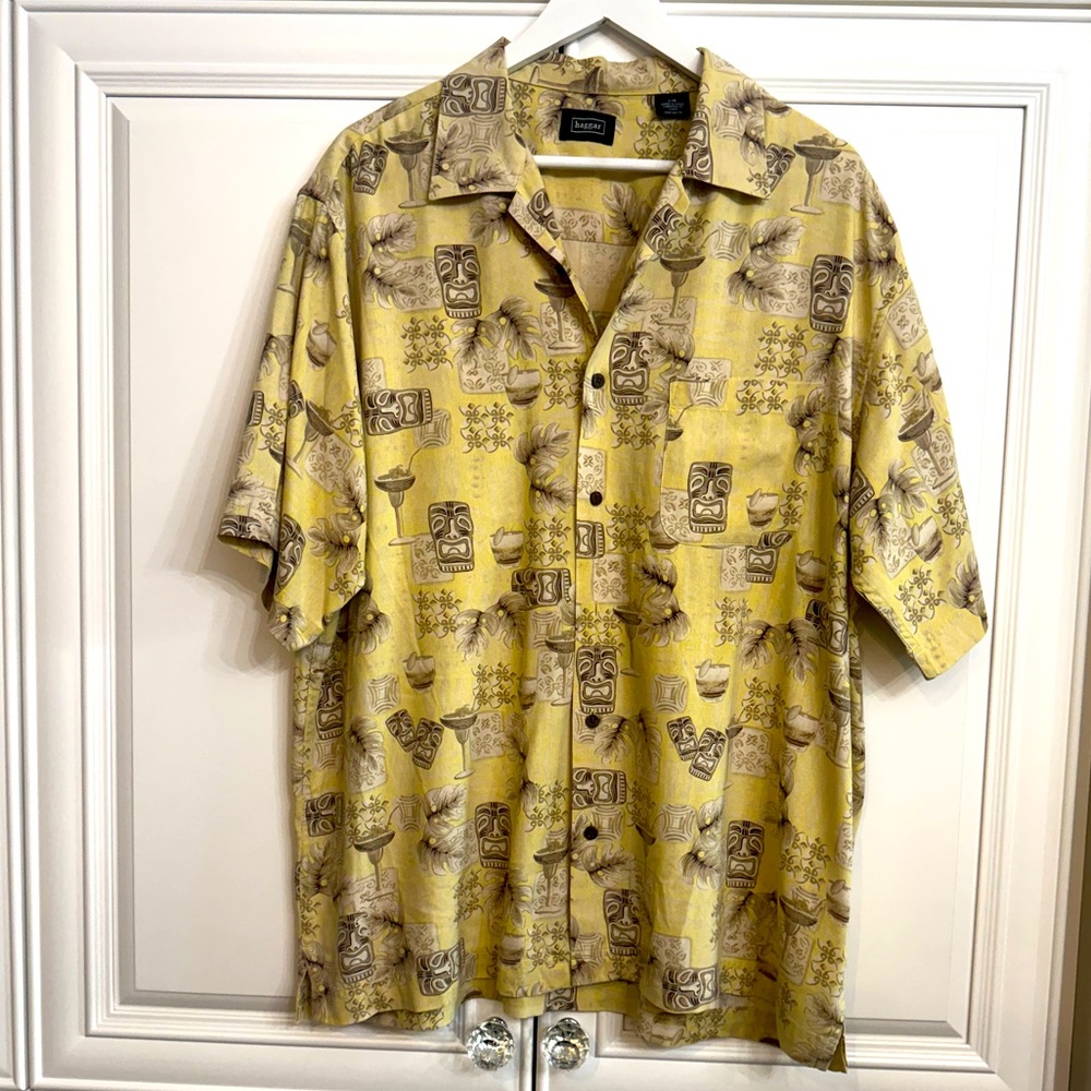 Haggar Men’s Sz Large Silk Butter Yellow Casual Button Down Shirt Tropical Print